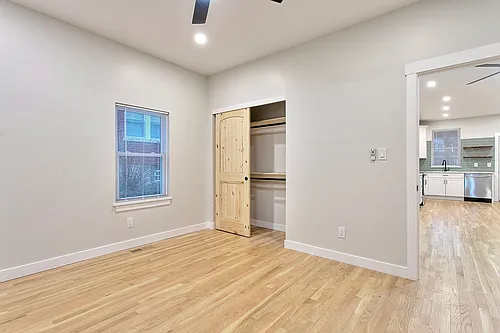 2136 & 2138 Cathedral Ave #2136 Photo 1