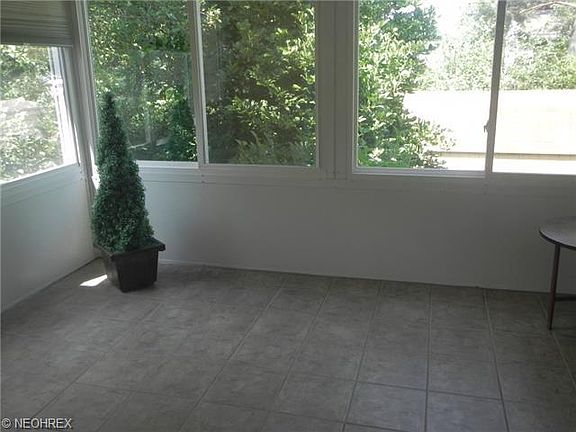 4th image of 4244 Nottingham Ave