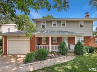 2617 W Castle Ct, Peoria, IL 61614