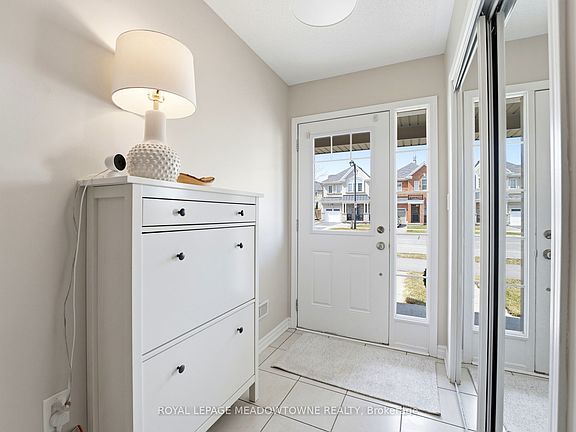 3rd image of 112 Whitlock Ave