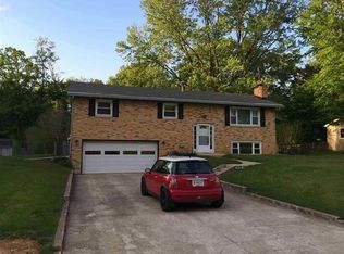 4210 W Woodlyn Dr, Bloomington, IN 47403