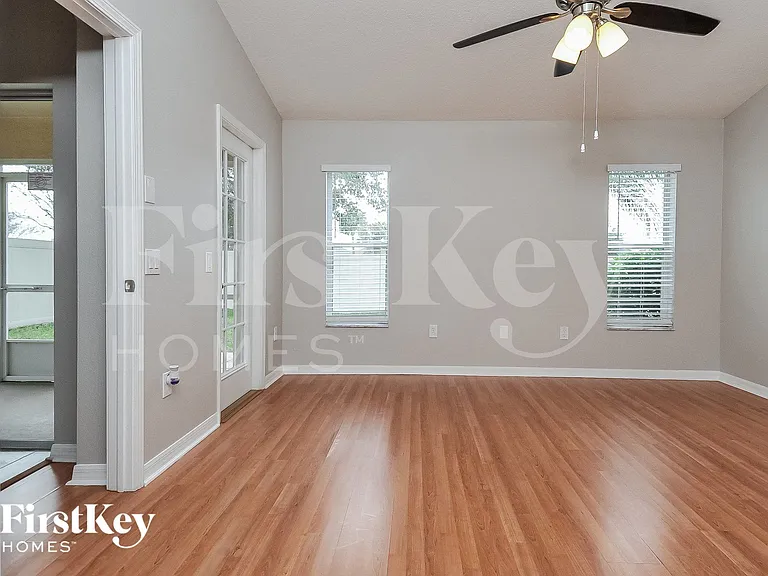 8129 Alamosa Wood Ave — Photo 9