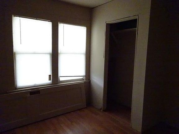 5th image of 723 S Oak St