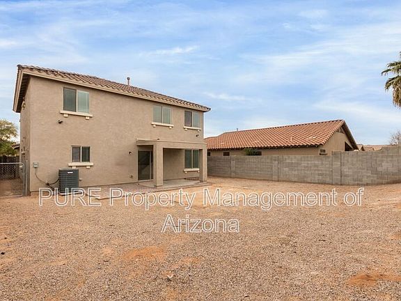 3rd image of 13918 W Country Gables Dr