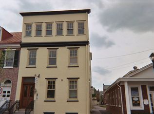 438 High St, Burlington, NJ 08016