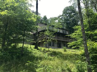 12165 W Baker Hollow Rd, Columbus, IN 47201