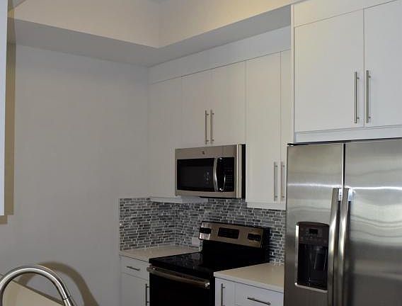 3rd image of 410 Evernia St APT 818