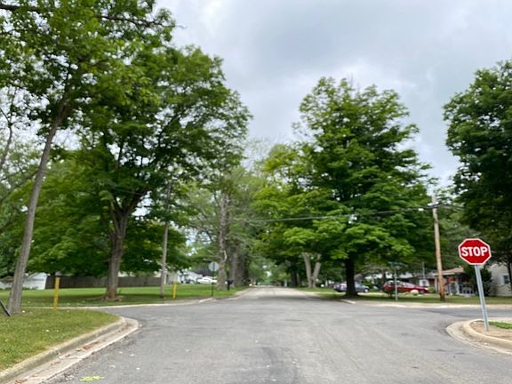 4th image of 7682 Paw Paw Ave