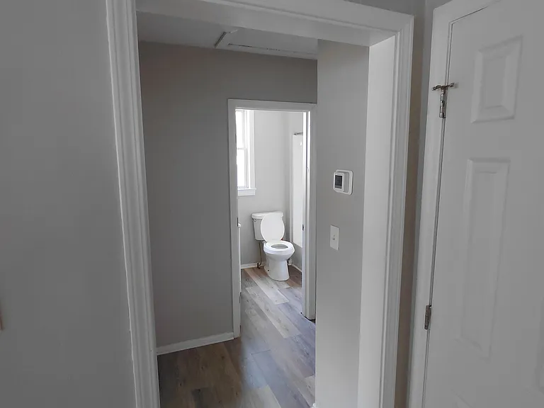 120 Elizabeth Ave — Photo 4