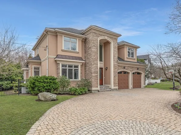 119 Harwich Rd, Newton, MA 02467