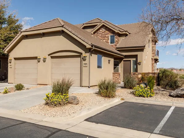 2018 N Pebble Beach Dr, Washington, UT 84780