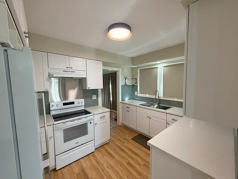 1013 S 5th Ave — Photo 10