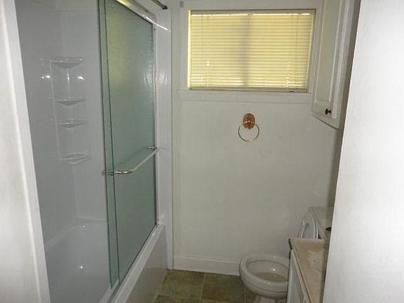 5th image of 3228 Longwood Dr