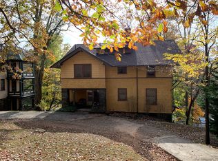 11 Banbury Cross St #1, Asheville, NC 28801