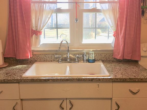 5th image of 4428 Pinehurst Dr