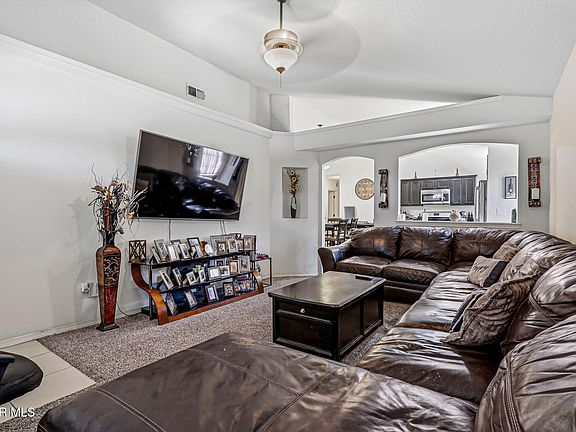 5th image of 616 Villas Del Valle Rd