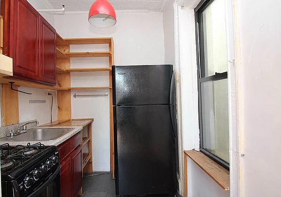 4th image of 808 Nostrand Ave #3A
