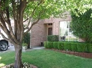 301 Winston Ct, Euless, TX 76039