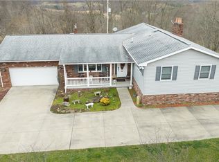 8029 Moravian Trail Rd SE, Uhrichsville, OH 44683
