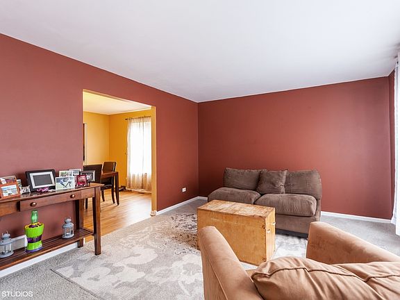 3rd image of 200 Glendale Dr