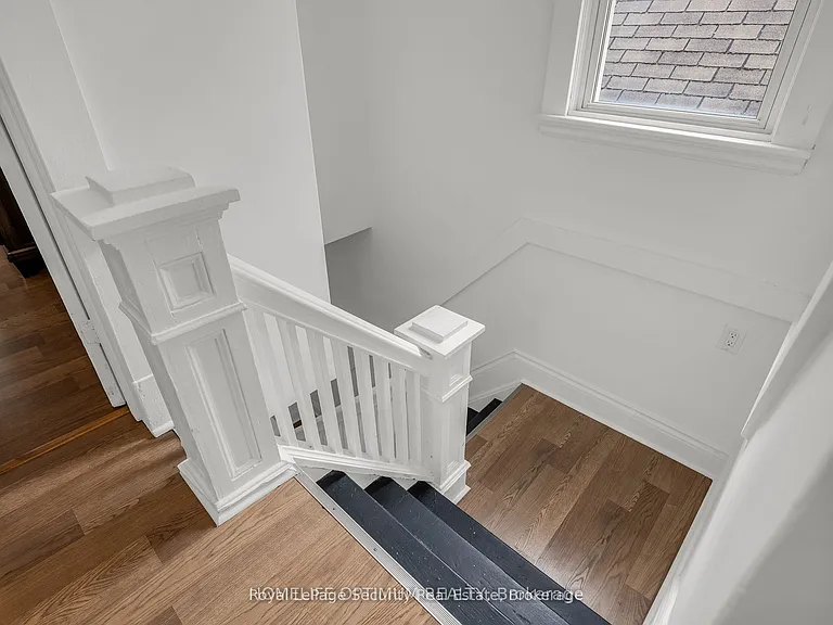 35 Bayfield Ave — Photo 21