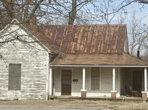 437 W Main St, Waverly, TN 37185