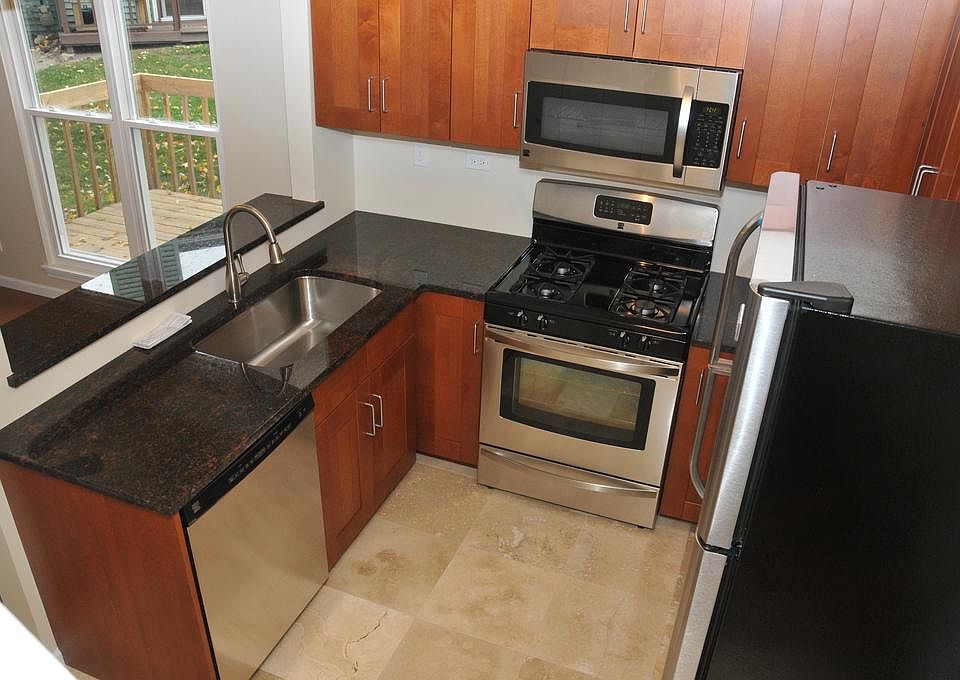 1st image of 2631 Country Oaks Ct