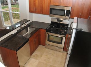 2631 Country Oaks Ct, Aurora, IL 60502