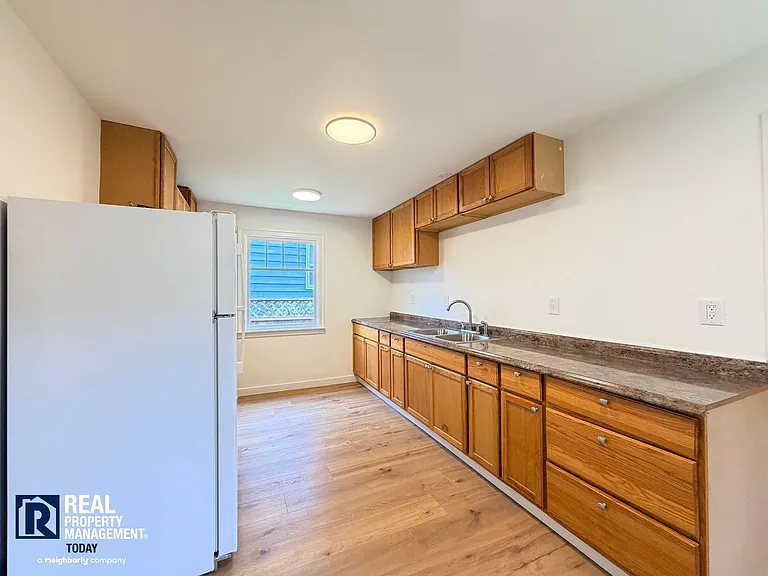 516 N K St LLC (Silver) — Photo 7