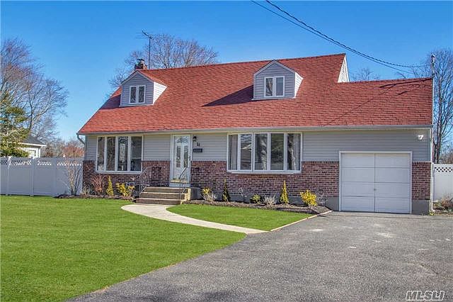 1st image of 21 Furwood Dr