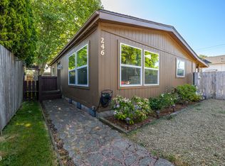 246 SE Neptune Ave, Lincoln City, OR 97367