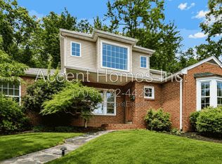 813 31st St S, Arlington, VA 22202