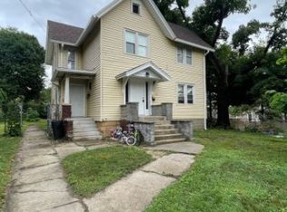 1016 S 5th St, Rockford, IL 61104