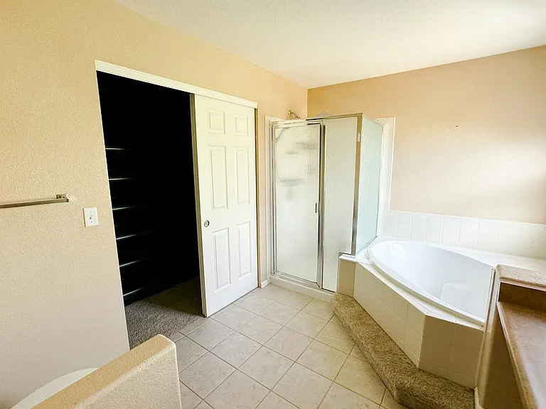 4816 Ireland Ct — Photo 10