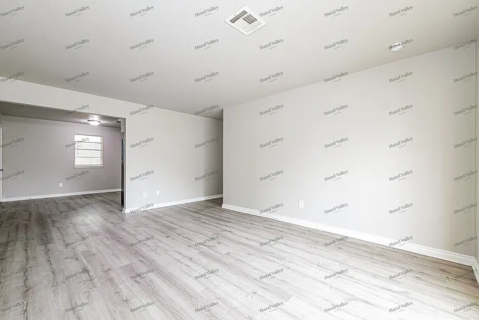 601 Royal Ave — Photo 4