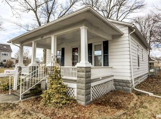 523 W Adams St, Taylorville, IL 62568