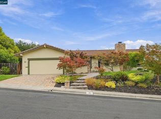 21 Inverleith Ter, Moraga, CA 94556