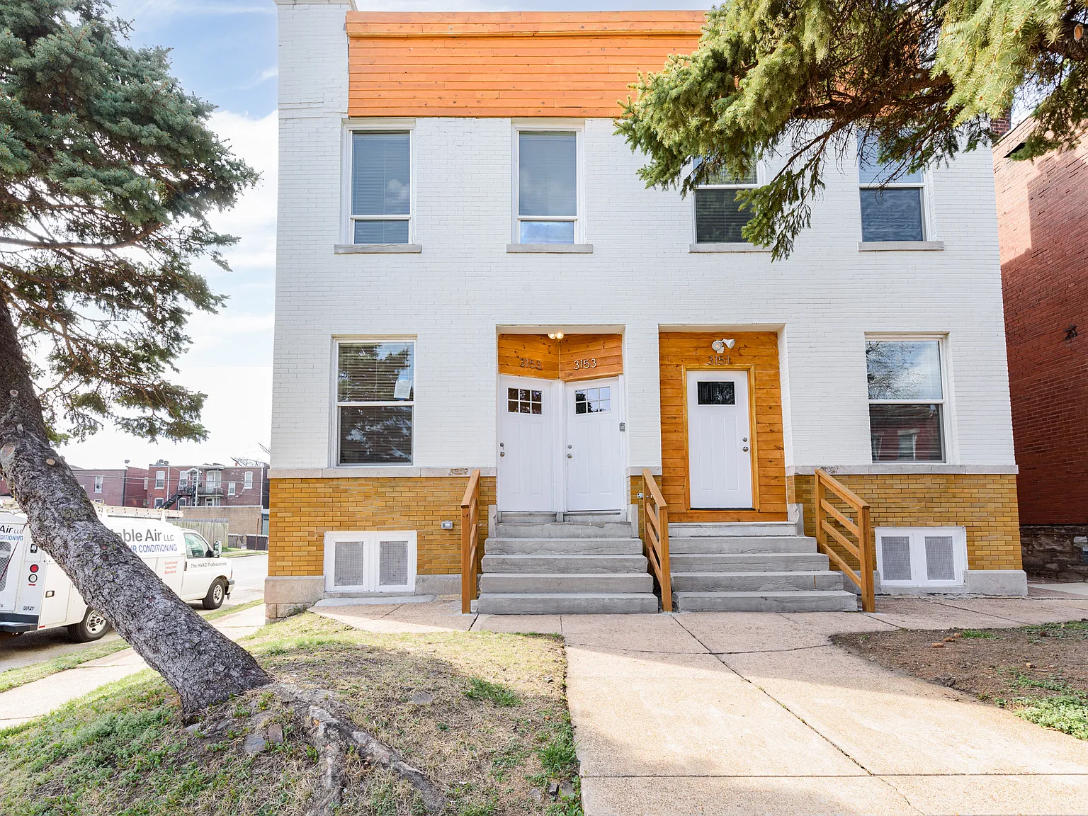 3 bed, 825 sqft, $4,000 — Photo 2