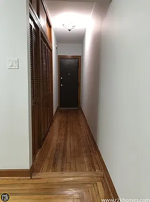 Rented by Realty 2000 Corp | media 5