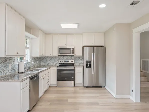 216 Chateaugay St NW, Fort Walton Beach, FL 32548