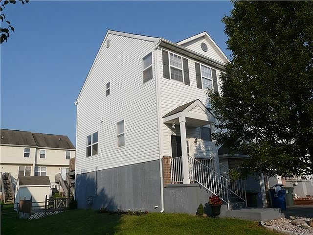 414 Aldwych Drive