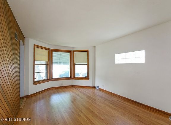 2nd image of 5739 N Mulligan Ave