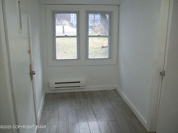 3rd image of 118 Barnum St