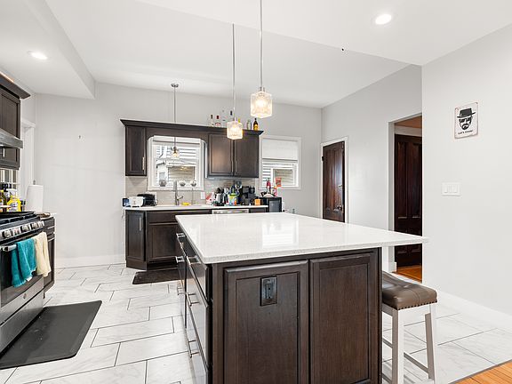 4th image of 12 Pomeroy St