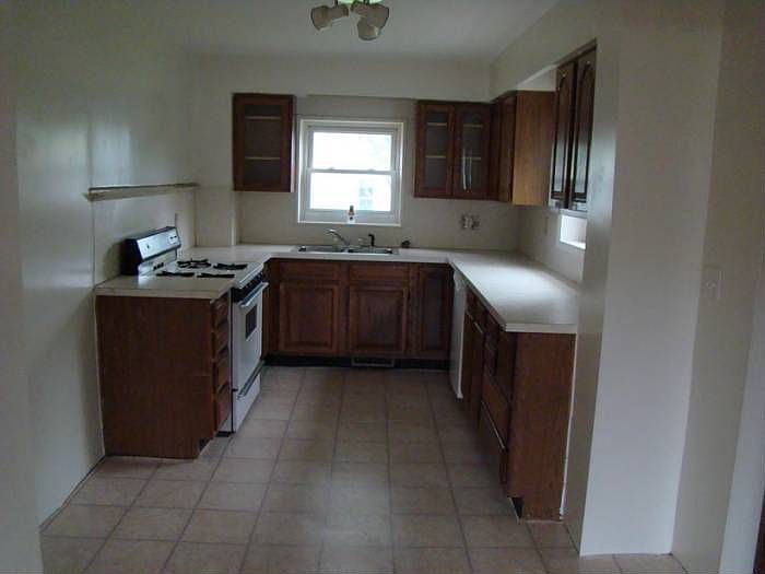 2nd image of 307 E Center St