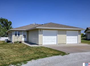 620 & 622 Freedom Cir, Murdock, NE 68407