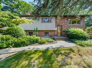 29 Amarillo Dr, Nanuet, NY 10954