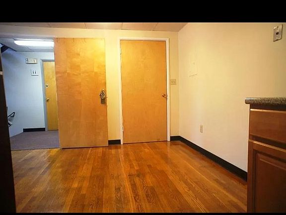 3rd image of 1752 Washington St #10