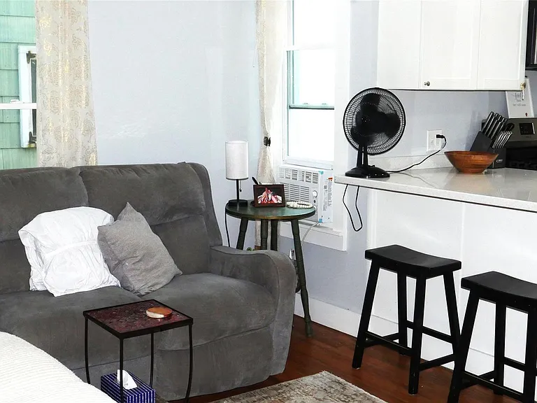 42 Taylor Ave — Photo 5
