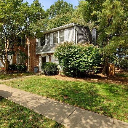 Nice large side yard